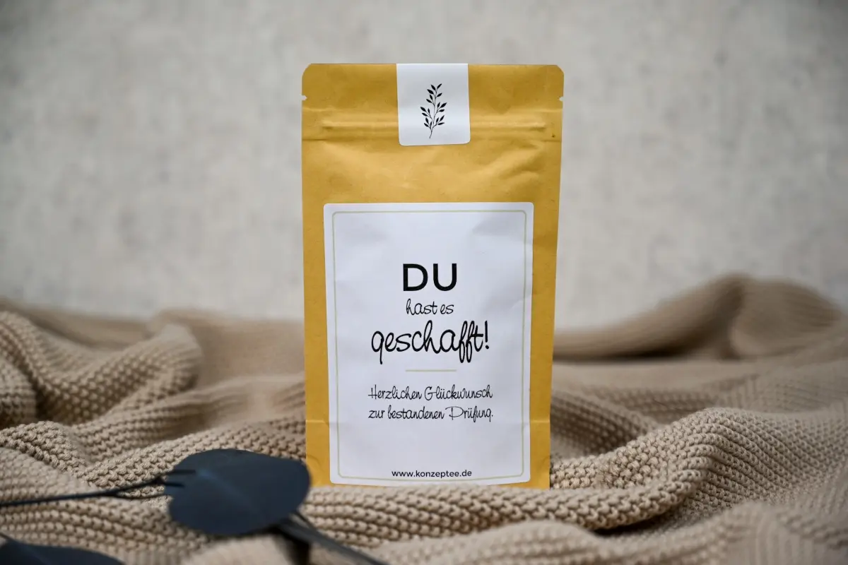 Geschafft 1 GeschenktüTEE Geschafft