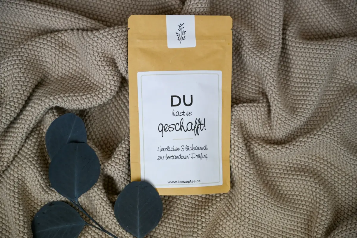 Geschafft 3 GeschenktüTEE Geschafft